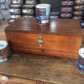 Colores & Ambientes S.L. latas de pintura